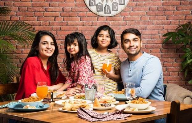 Best-Time-To-Visit-For-A-Relaxed-Family-Meal