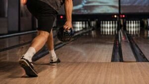 Bowling Footwork Tips Beginners Need to Master Fast