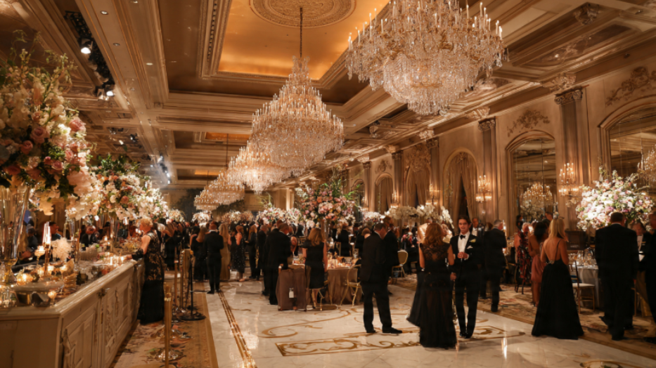 Entertainment-and-Dining-Experience