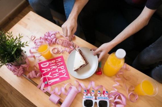 Plan Food and Drinks