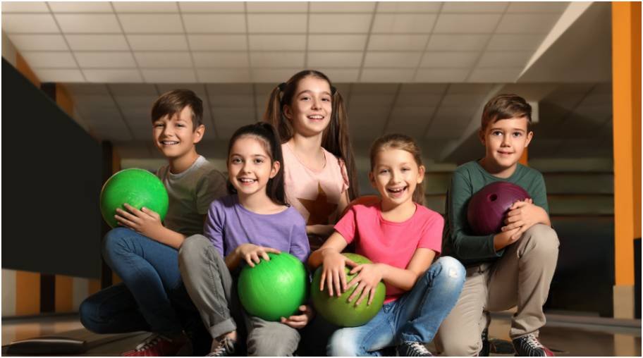 How to Plan a Kids Birthday Party at a Bowling Alley