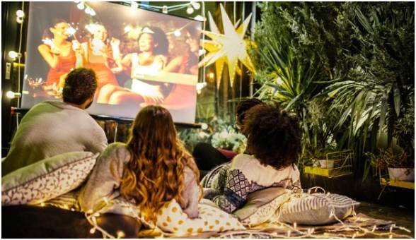 What Are Easy Family Night Ideas Outside the House for Beginners?