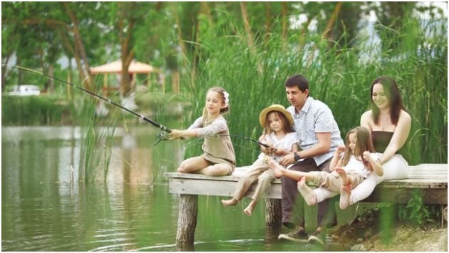 Are Budget-Friendly Weekend Family Outing Ideas Possible?