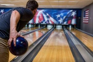 Struggling With Your Shots? Here’s How To Read Bowling Lanes Better
